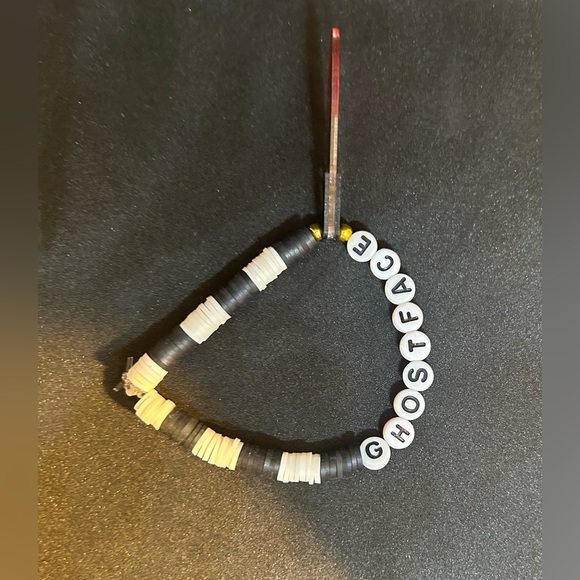 Ghostface (Horror Film) Heishi Charm Bracelet - Picture 8 of 8